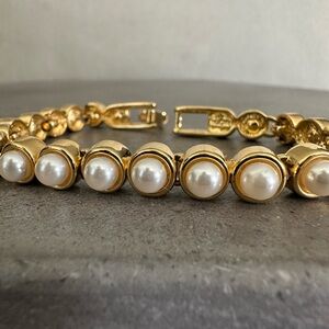 Moda Gold Tone and Pearl Tennis Bracelet